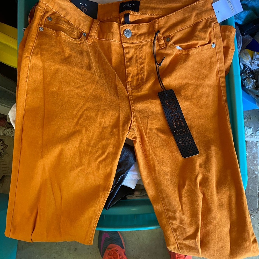 New celebrity pink jeans